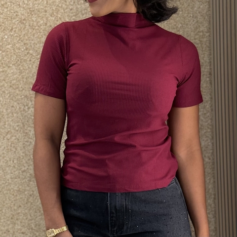 Blusa básica canelada Lais Marsala - comprar online