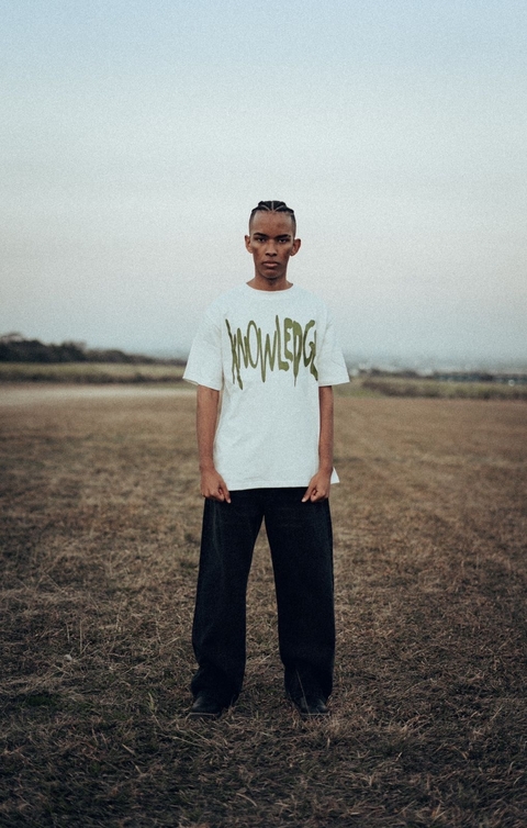REMERA MISTICO KNOWLEDGE (R064)