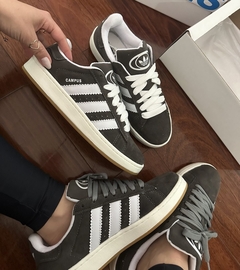 ADIDAS CAMPUS GRIS OSCURA (Z039)