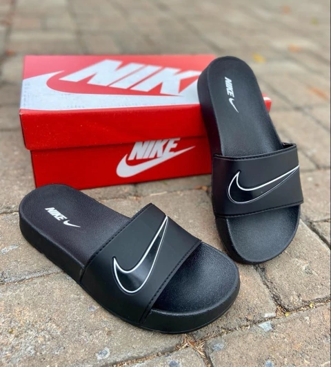 CHANCLAS NIKE NEGRAS (Z061)