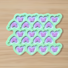 Molde Coração Vazado com Borboleta (2,5cm) - 20 cavidades - Mini Pingentes