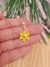 PAR PINGENTE REF Z-2345 (FLOR AMARELA) PRONTA ENTREGA - (17010-7) - comprar online