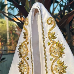 Manto Pentecostes Branco de Nossa Senhora Aparecida 38 cm na internet