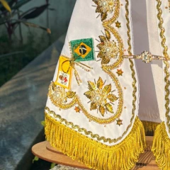 Manto Pentecostes Branco de Nossa Senhora Aparecida 38 cm - loja online