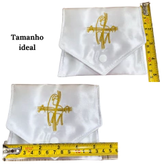 Kit Bolsa Viático Cordeiro com Sanguíneo e Corporal +Teca Porta Hóstia JHS Prata na internet