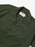 Camisa boxy xadrez verde com design moderno e colarinho estilo cubano.