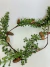 Festão Folhagem com Pinha 100cm - comprar online