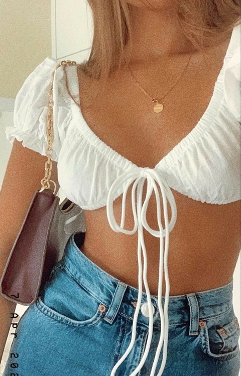 Cropped Melina