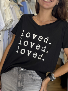 Emilia MCH M/L "Loved" en internet
