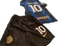 Kit Niño Inter de Milan titular Lautaro 2021/22 en internet