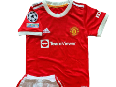 Kit Niño Manchester United titular Ronaldo 2021/22 en internet