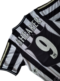 Newcastle United titular Shearer 1997/98 en internet