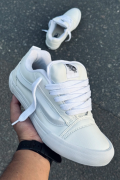KNU Full White - comprar online