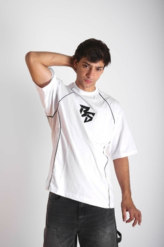 Remera Over Border Blanca - tienda online