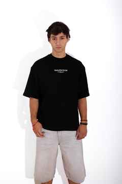 Remera Over Lucky Negro - tienda online