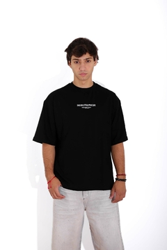 Remera Over Lucky Negro