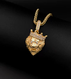 PINGENTE MINI LEÃO COROA 3D (3,5x2cm) - Banhado a Ouro 18k