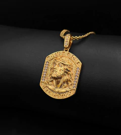 PINGENTE PLACA MÉDIA FACE DE CRISTO DETALHADA (3x2,5cm) - Banhado a Ouro 18k