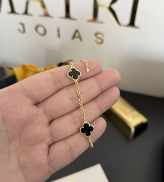 PULSEIRA 3 TREVO PRETO FECHO TRADICIONAL - Banhado a Ouro 18k