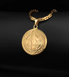 PINGENTE MEDALHA DE SÃO BENTO (2.5x2.5cm) - Banhado a Ouro 18k