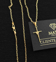 CORRENTE CADEADO (2mm) + PINGENTE CRUZ AMARRADA PEQUENA - Banhado a Ouro 18k