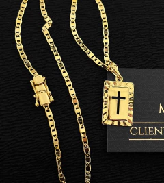 CORRENTE PIASTRINI (4mm) + PINGENTE PLAQUINHA CRUZ DETALHADA - Banhado a Ouro 18k