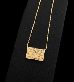 ESCAPULÁRIO VENEZIANO ARTICULADO ESTRELA DE DAVI (1,5x1cm)- Banhado a Ouro 18k