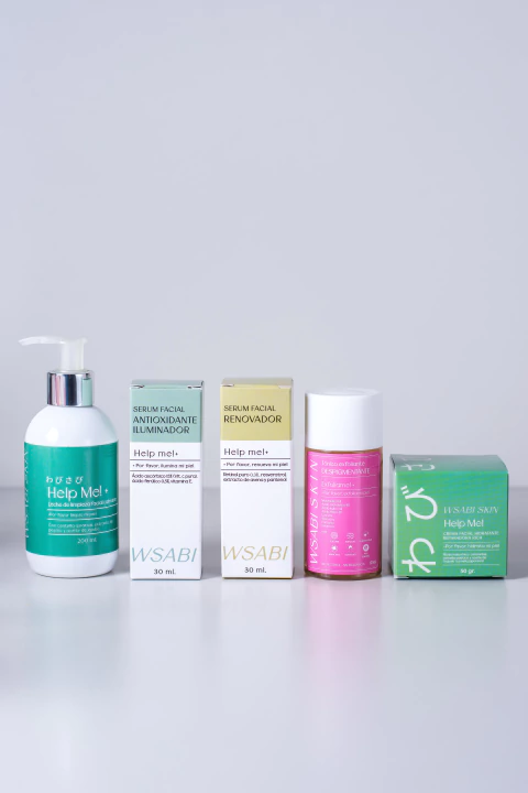 KIT FULL DESPIGMENTANTE PIEL SECA - Limpiador, duo de serums, exfoliante y hidratante + pad de limpieza de regalo