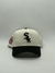 NEW ERA 9 FORTY // CHICAGO WHITE SOX BEIGE/NEGRA PARCHE ROJO en internet