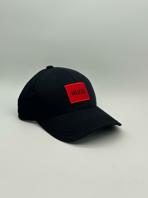 HUGO BOSS // LOGO ROJO NEGRO