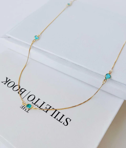 Colar Longuinho Cristais Folheado a Ouro 18K - comprar online