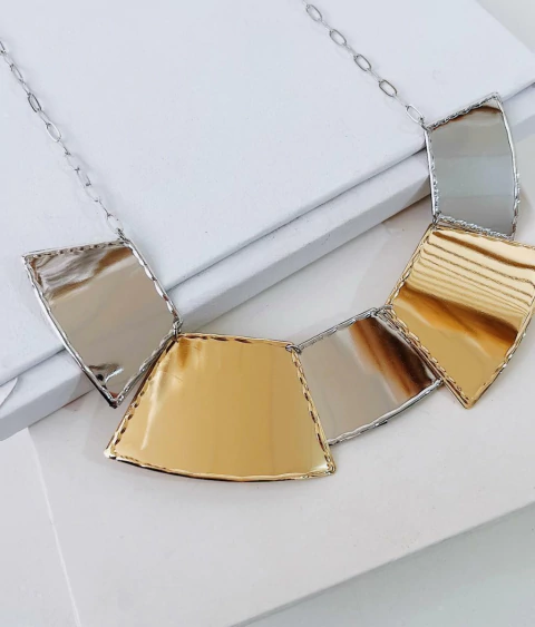 Colar Maxi Placas Mix Banhos