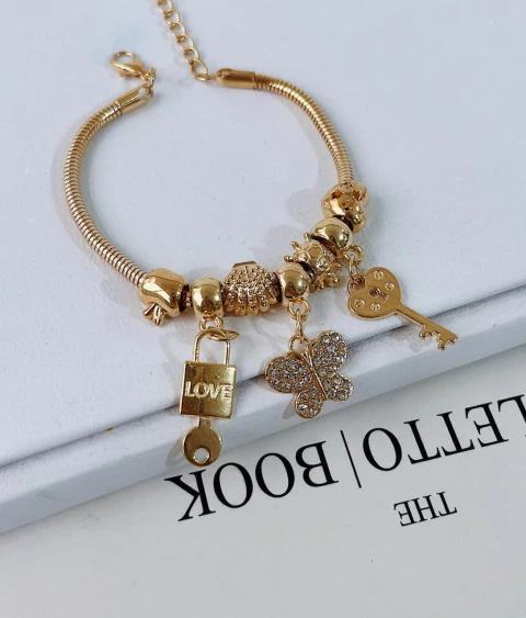 Pulseira Inspiração Borboleta Cravejada Dourada - comprar online