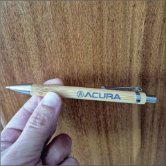 Caneta ecológica de bambu personalizada na internet