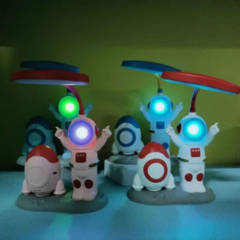 Lampara Velador Astronauta Decorativo Usb C/sacapuntas - Es Necesario
