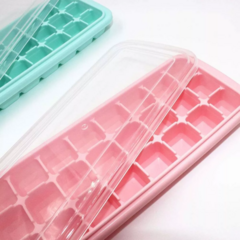Imagen de Cubetera Silicona Con Tapa 24 Cubitos