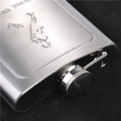 Petaca acero inoxidable plateada JOHNNIE WALKER - comprar online