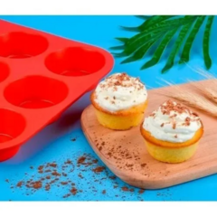 Molde Silicona Goma Horno Muffins Cupcakes X12 Reposteria - Es Necesario