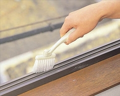 Cepillo Multiuso Para Limpieza De Puertas Ventanas en internet