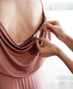 CINTA ADHESIVA BIFAZ PARA PRENDAS DE VESTIR en internet