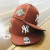 Bone World Series NY Yankees Aba Reta Fechado Marrom / Branco