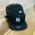 Bone NY Yankees Aba Reta Fechado Preto / Branco - ABC BONÉS