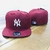 Bone NY Yankees Aba Reta Fechado Vinho / Branco - loja online