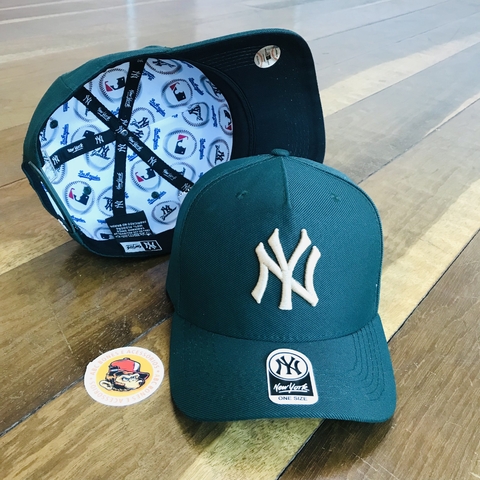 Bone NY Yankees Aba curva Verde.Escuro / Dourado Forrado - comprar online