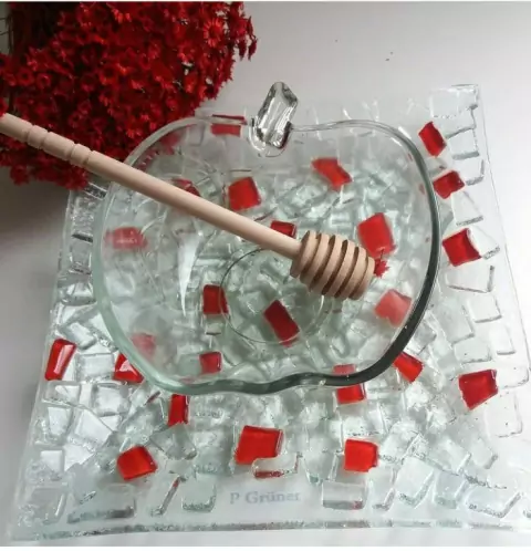 Meleira para Rosh Hashaná pedras vermelhas retangulares