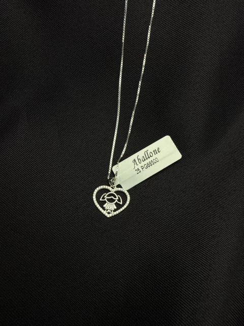 Colar menina coração cravejado - comprar online