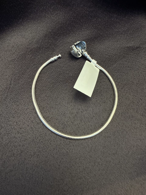 Pulseira para berloques fio médio e fecho coração com escrita - comprar online