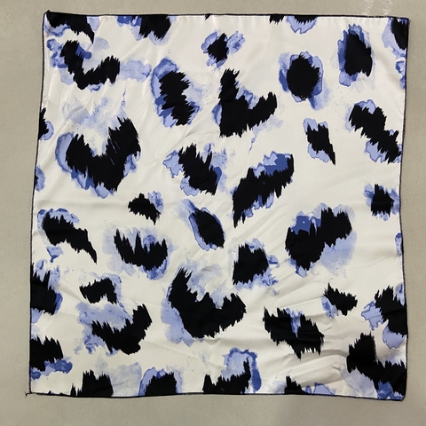 Pañuelo Gladis 50X50