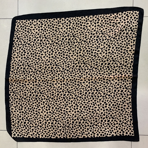 Pañuelo 70 x 70 M14