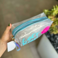 Porta cosmeticos lets kiss / color: celeste - comprar online